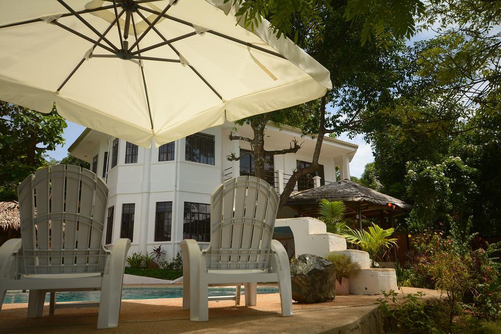 Hilltop Pool And Villa Puerto Princesa Exterior foto