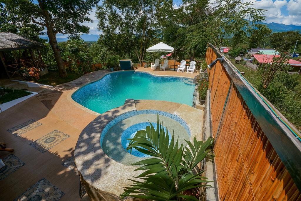 Hilltop Pool And Villa Puerto Princesa Exterior foto